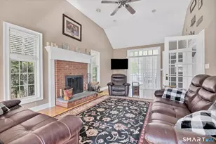 17 Carriage Ln, Woodbury, CT 06798 - Photo 7