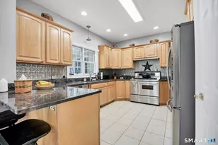 17 Carriage Ln, Woodbury, CT 06798 - Photo 9
