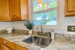 40 Kennedy Dr, New Britain, CT 06051 - Photo 7