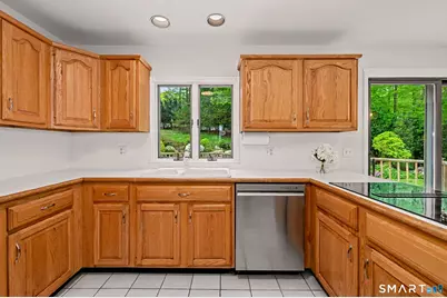 18 Kreiner Lane, Norwalk, CT 06850 - Photo 13