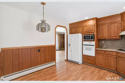 10 Horseshoe Drive, Danbury, CT 06811 - Photo 11