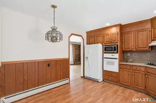 10 Horseshoe Dr, Danbury, CT 06811 - Photo 11