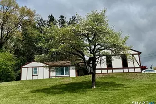 10 Horseshoe Dr, Danbury, CT 06811 - Photo 1