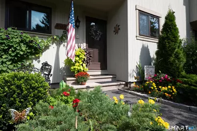6 Highpoint Court #6, Woodbury, CT 06798 - Photo 1