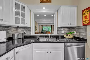 6 Highpoint Ct, Woodbury, CT 06798 - Photo 5