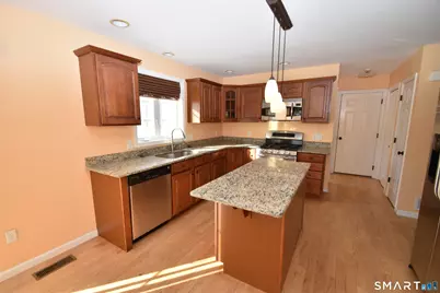 1 Morello Circle, Windsor, CT 06095 - Photo 5