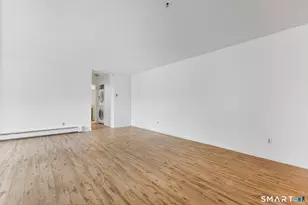 557 Glendale Ave, Bridgeport, CT 06606 - Photo 11