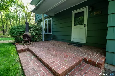 6 Barker Drive, Newtown, CT 06482 - Photo 3