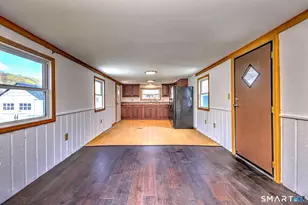 10 Donna St, Beacon Falls, CT 06403 - Photo 11