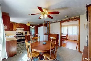 14 Carriage Dr, Enfield, CT 06082 - Photo 7