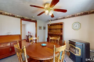 14 Carriage Dr, Enfield, CT 06082 - Photo 9