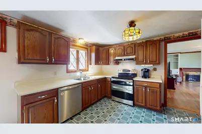 14 Carriage Drive, Enfield, CT 06082 - Photo 3