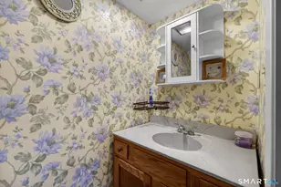 22 Magnolia Dr, East Hartford, CT 06118 - Photo 13