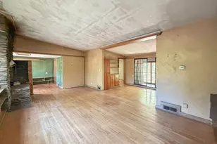 136 Forest Rd, Milford, CT 06461 - Photo 3