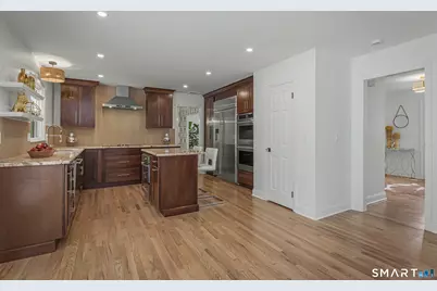 131 Fieldcrest Drive, Ridgefield, CT 06877 - Photo 11
