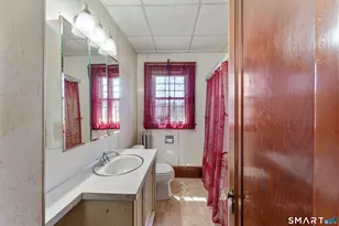 9 Floral Ave, Thompson, CT 06255 - Photo 15