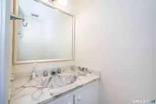 12 Byrne Ct, Farmington, CT 06032 - Photo 3