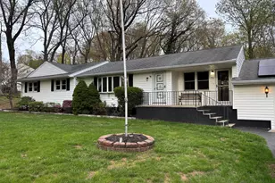 13 Robin Dr, East Haven, CT 06513 - Photo 3