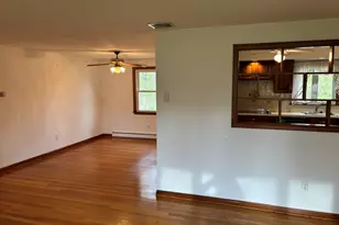 13 Robin Dr, East Haven, CT 06513 - Photo 7