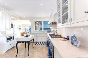 144 Davenport Dr, Stamford, CT 06902 - Photo 15