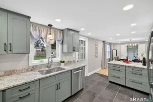 46 Lynde St, Old Saybrook, CT 06475 - Photo 17