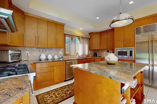 44 Chippenwood Ln, Bristol, CT 06010 - Photo 9