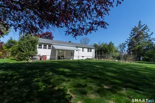 571 Avon Dr, Orange, CT 06477 - Photo 27