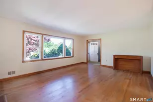 571 Avon Dr, Orange, CT 06477 - Photo 3