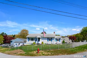8 Teddy Ln, Norwich, CT 06360 - Photo 5