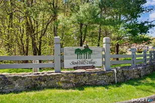 135 Heatherwood Dr, Brookfield, CT 06804 - Photo 1