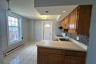 196 Ocean Ave, New London, CT 06320 - Photo 3