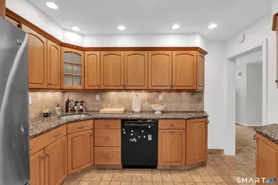 62 Edgewood Way, New Haven, CT 06515 - Photo 11