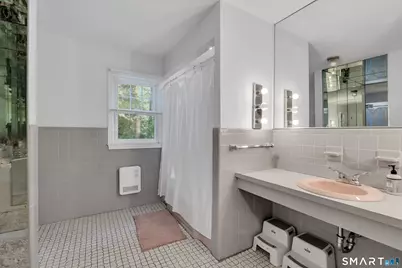 62 Edgewood Way, New Haven, CT 06515 - Photo 23
