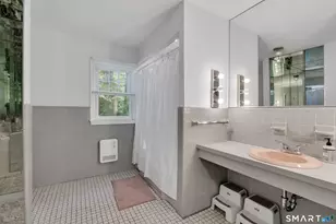 62 Edgewood Way, New Haven, CT 06515 - Photo 23