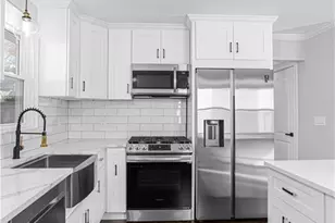 78 Rena Pl, Fairfield, CT 06825 - Photo 9