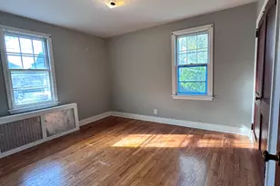 124 Harborview Ave, Bridgeport, CT 06605 - Photo 9