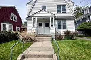 124 Harborview Ave, Bridgeport, CT 06605 - Photo 1