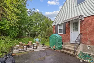 26 Farnsworth St, Hamden, CT 06517 - Photo 3
