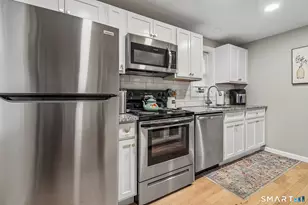 26 Farnsworth St, Hamden, CT 06517 - Photo 13