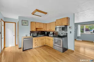 41 Hemingway St, Plainville, CT 06062 - Photo 13