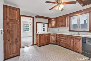 3850 Old Town Rd, Bridgeport, CT 06606 - Photo 15