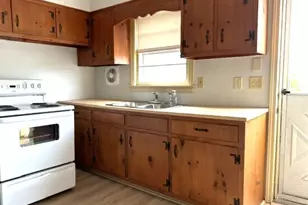 33 Victory Ave, Bridgeport, CT 06606 - Photo 5