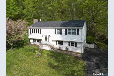 102 Metacomet Road, Plainville, CT 06062 - Photo 1
