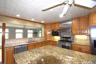 378 Lathrop Rd, Plainfield, CT 06374 - Photo 5