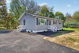 59 Woodcrest Dr, Griswold, CT 06351 - Photo 3