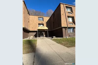 126 Triangle Street #B13, Danbury, CT 06810 - Photo 1