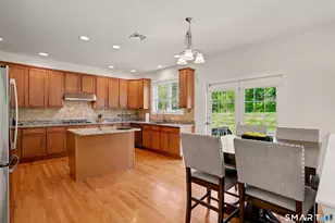 4 Poppy Ln, Wallingford, CT 06492 - Photo 11