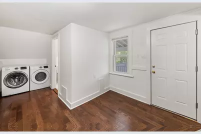 314 Suburban Avenue #3rd Floor, Fairfield, CT 06825 - Photo 9
