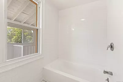 314 Suburban Avenue #3rd Floor, Fairfield, CT 06825 - Photo 19