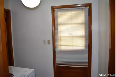 403 Clark Street, Bridgeport, CT 06606 - Photo 9